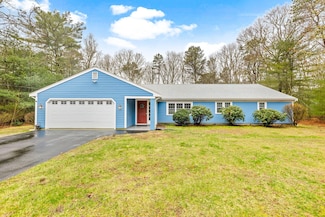 49 Heather Ln, Centerville, MA 02632