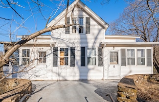 20 Tunxis Rd, Tariffville, CT 06081