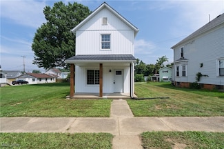 515 E High St, Uhrichsville, OH 44683