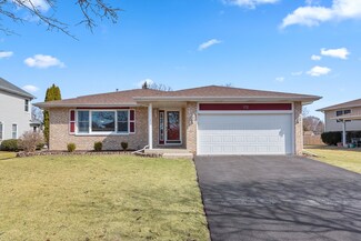 172 Beaver Creek Dr, Bolingbrook, IL 60490