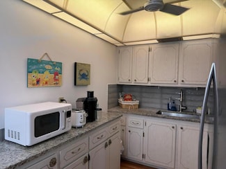 42 Coventry B, West Palm Beach, FL 33417