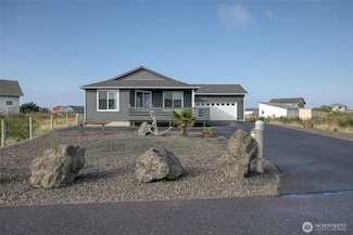 1415 Storm King Ave SW, Ocean Shores, WA 98569