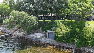 3019 1st St, Arnolds Park, IA 51331