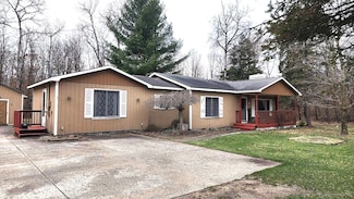 5715 W Marl Lake Rd, Roscommon, MI 48653