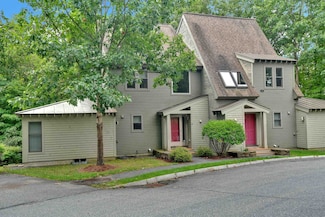 215 Granite Way Unit 8B, Quechee, VT 05059