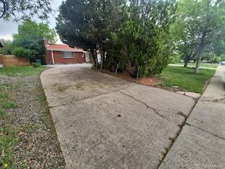 387 Tucson St, Aurora, CO 80011