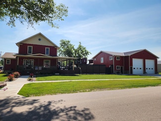 305 S Walnut St, Genoa, NE 68640