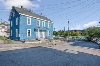 11 Read St, Lowell, MA 01850
