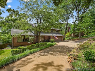 1311 Evergreen Dr, Bartlesville, OK 74006