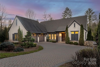 43 Nethermead Dr, Asheville, NC 28803