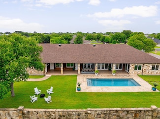 205 Buckingham Dr, Marble Falls, TX 78654