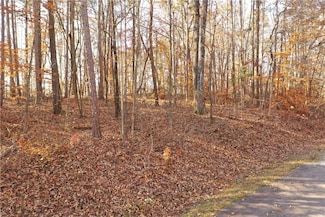 723 Ramblewood Dr, Westminster, SC 29693