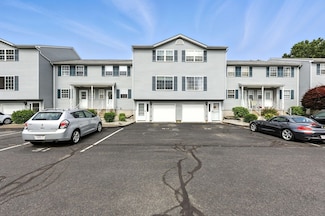50 Waters Edge Unit 50, Ludlow, MA 01056