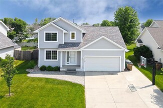 1112 SE 3rd St, Grimes, IA 50111