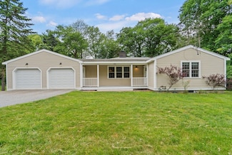 243 Lexington St, Woburn, MA 01801