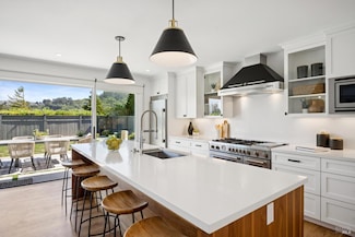 809 Everest Ct, Mill Valley, CA 94941