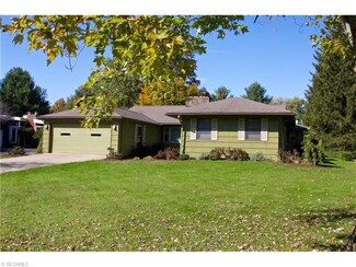 8485 Center St, Garrettsville, OH 44231
