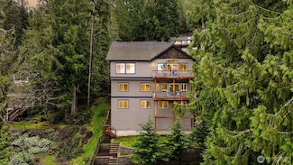104 Grand View Ln, Bellingham, WA 98229