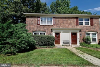 8425 Penshurst Dr Unit 595, Springfield, VA 22152