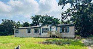 901 County Road 2406, Tool, TX 75143