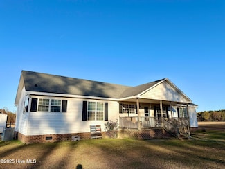 1935 Frank Barber Rd, Williamston, NC 27892