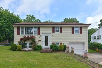 23 Verndale Cir, Bristol, RI 02809