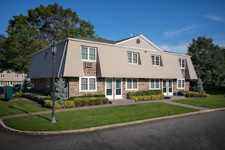 122 Imperial Way Unit I1122, Bayport, NY 11705