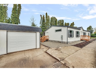 19572 Lakewood Ct NE, Aurora, OR 97002