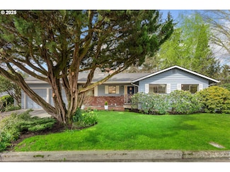 6821 SW Raleighwood Way, Portland, OR 97225