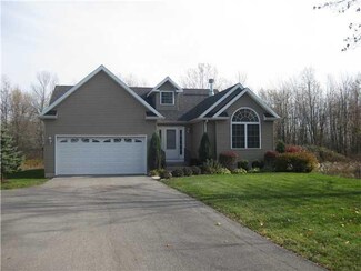 6115 Salt Rd, Clarence, NY 14031