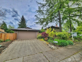 16827 NE 32nd St, Bellevue, WA 98008