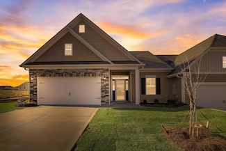 1002 Manitou Cir, Aiken, SC 29801