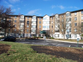 470 Fawell Blvd Unit 109, Glen Ellyn, IL 60137