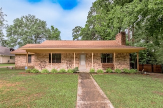 1 Cottonwood Rd, Trinity, TX 75862