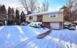 74 Locust Ave Unit 2, Southbridge, MA 01550