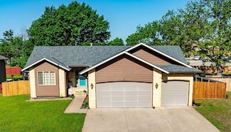11 Honeysuckle Ct, Oxford, KS 67119
