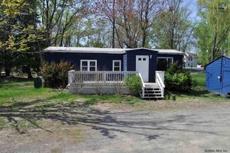 6 Shufelt Rd, Castleton On Hudson, NY 12033
