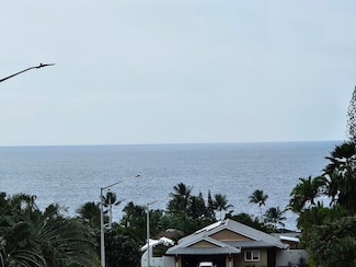 77-6565 Naniloa Dr, Kahaluu-Keauhou, HI 96740