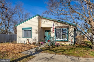 17 Hickory Ln, Swedesboro, NJ 08085