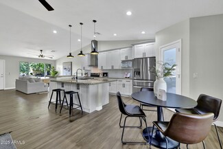 324 N James Sherwood St, Tolleson, AZ 85353