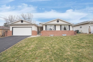1038 Hillsdale Dr, Columbus, OH 43224