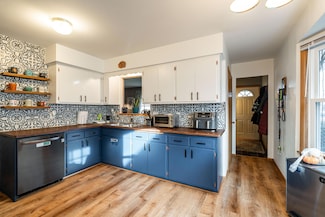 3845 N 100th St, Milwaukee, WI 53222