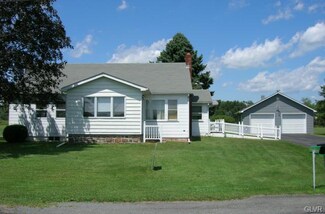 189 Clearview Rd, Long Pond, PA 18334