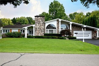 1141 Carmont Dr, Meadville, PA 16335