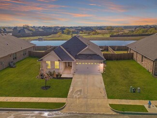 1360 Madeline Ln, Krum, TX 76249
