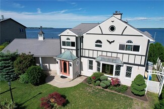 51 Narragansett St, North Kingstown, RI 02852