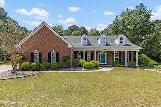3733 Winstead Cir, Southport, NC 28461