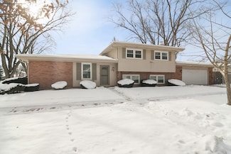 1115 E Orchard St, Arlington Heights, IL 60005
