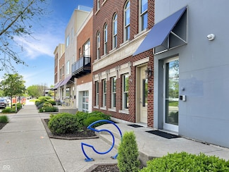 1026 Jackson St, Columbus, IN 47201