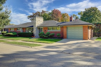 1401 Park Ridge Blvd, Park Ridge, IL 60068